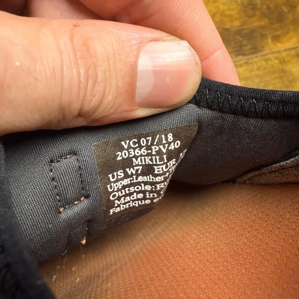 OluKai Mikili 20366-PV40‎ Black Leather Textile Sneakers Womens Size 7